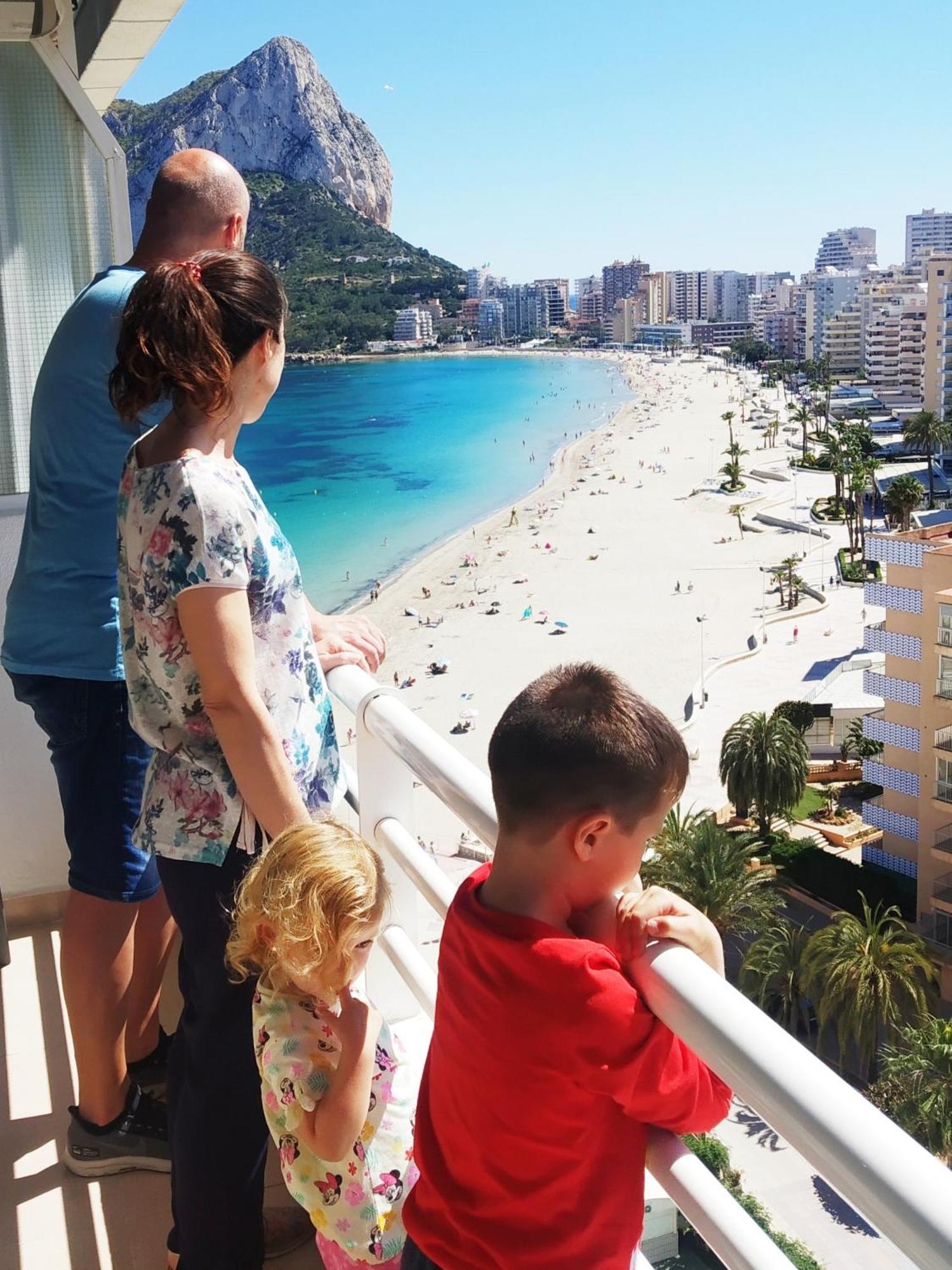 Apartamentos Esmeralda 2 칼페 객실 사진